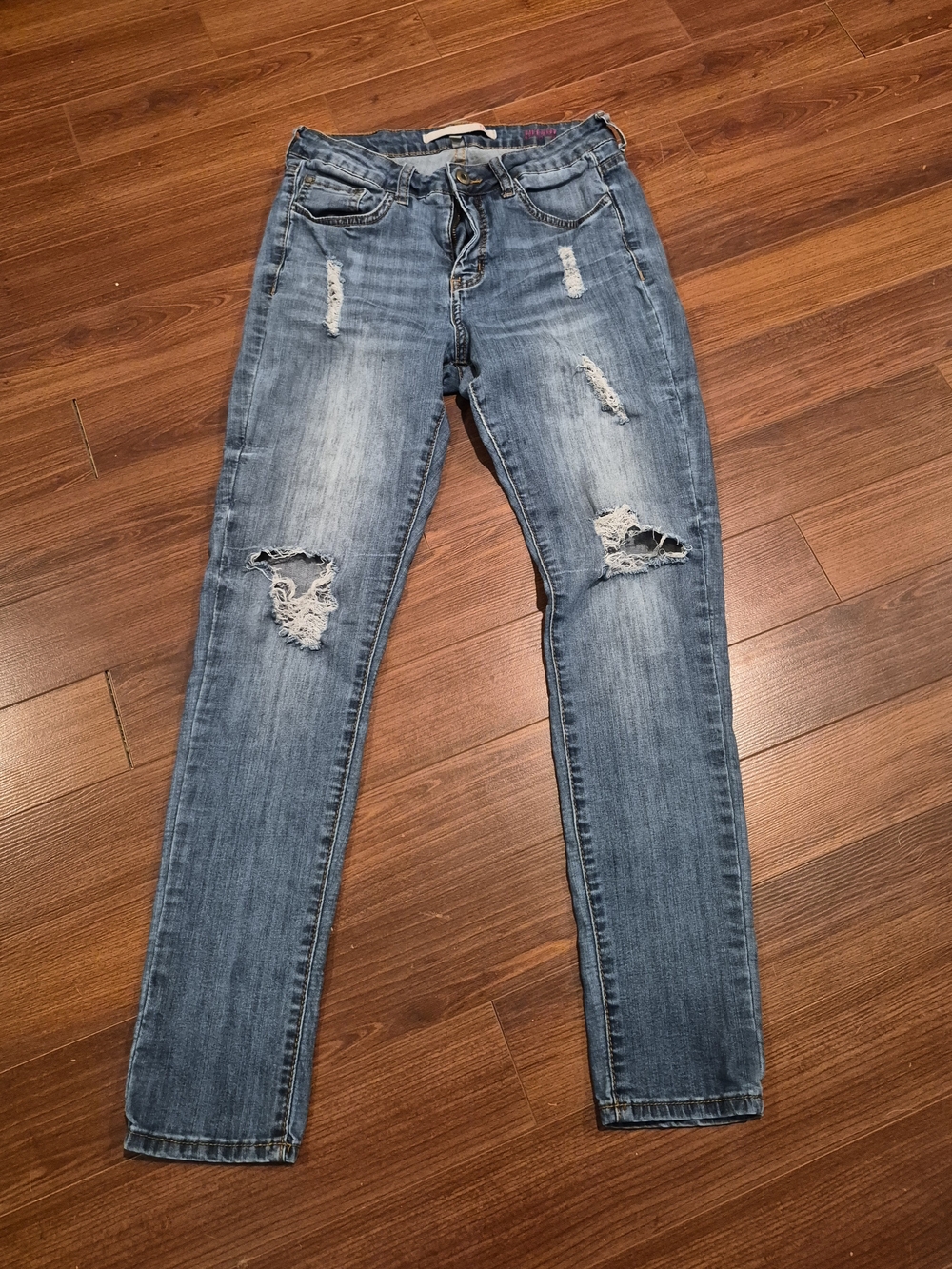 !it jeans Women’s Medium Blue Ripped Skinny Jeans